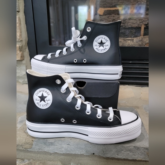 New Converse Chuck Taylor All Star Lift Black Leather Platform Size 7.5 - Picture 2 of 3